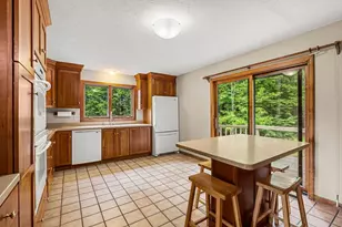 9 Pavillion Rd, Amherst, NH 03031 - Photo 5