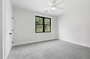 17 Newbury Rd, Pelham, NH 03076 - Photo 35