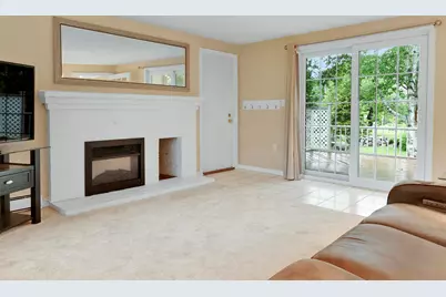2 Queensway Circle, Nashua, NH 03062 - Photo 5