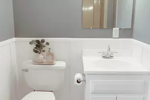 2 Queensway Cir, Nashua, NH 03062 - Photo 25
