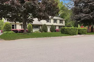 2 Queensway Cir, Nashua, NH 03062 - Photo 1