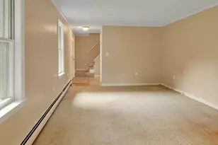 2 Queensway Cir, Nashua, NH 03062 - Photo 17