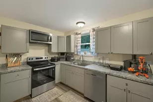 221 Webster Rd, Conway, NH 03813 - Photo 9
