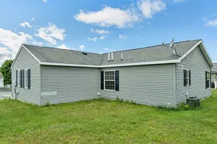 9 Morning Glory Dr, Franklin, NH 03235 - Photo 5