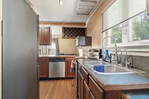 625 Douglas St, Manchester, NH 03102 - Photo 11
