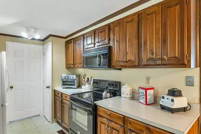24 Foothills Way, Tilton, NH 03276 - Photo 5