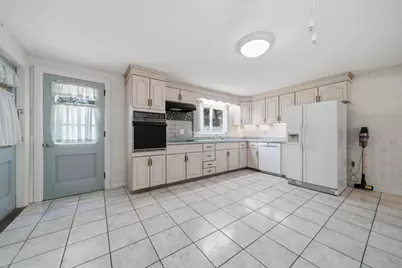 19 Carroll Street, Nashua, NH 03063 - Photo 11