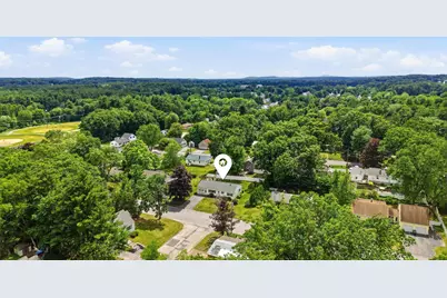 19 Carroll Street, Nashua, NH 03063 - Photo 5
