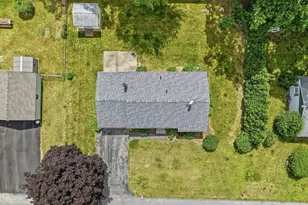 19 Carroll St, Nashua, NH 03063 - Photo 3