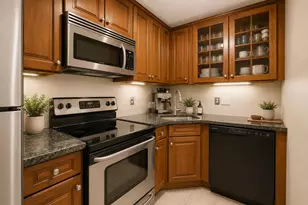 90 Fleet St, Portsmouth, NH 03801 - Photo 3