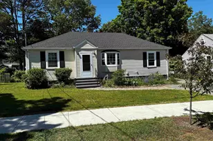 617 Colonial Dr, Portsmouth, NH 03801 - Photo 1