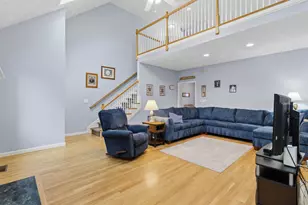 28 St Andrews Way, Londonderry, NH 03053 - Photo 3