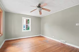 25 Kendall Ave, Manchester, NH 03103 - Photo 5