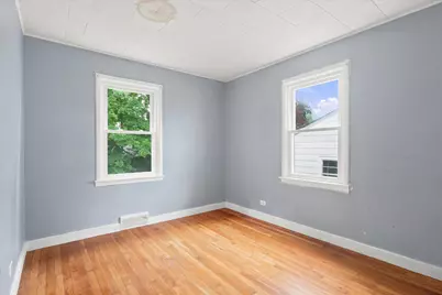 25 Kendall Avenue, Manchester, NH 03103 - Photo 9
