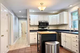 20 Lamprey Village Dr, Epping, NH 03042 - Photo 17
