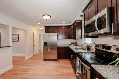 258 Belmont Street, Manchester, NH 03103 - Photo 5