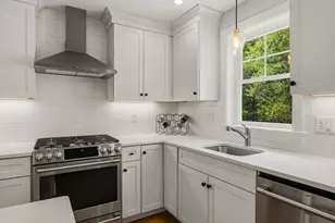 293 Peverly Hill Rd, Portsmouth, NH 03801 - Photo 3