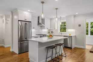 293 Peverly Hill Rd, Portsmouth, NH 03801 - Photo 3