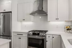 293 Peverly Hill Rd, Portsmouth, NH 03801 - Photo 5