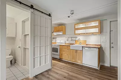 32 Market Street #A, Somersworth, NH 03878 - Photo 3