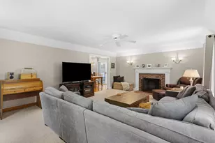 7 Premier Dr, Londonderry, NH 03053 - Photo 25