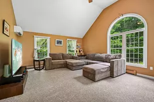 8 Hazelwood Dr, Salem, NH 03079 - Photo 5
