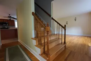 2 Farmington Rd, Nashua, NH 03060 - Photo 5