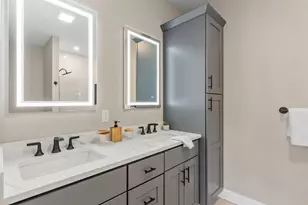 10100 S Willow St, Manchester, NH 03103 - Photo 15