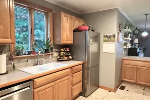 41 Knoll Ave, Keene, NH 03431 - Photo 7