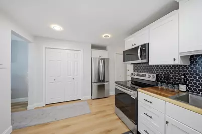 555 Calef Road #4, Manchester, NH 03103 - Photo 3