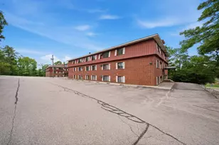 555 Calef Rd, Manchester, NH 03103 - Photo 13