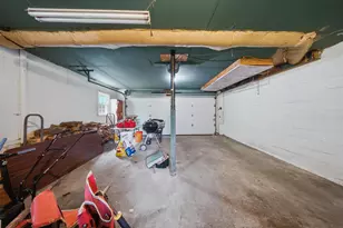 494 Laurel St, Manchester, NH 03103 - Photo 35