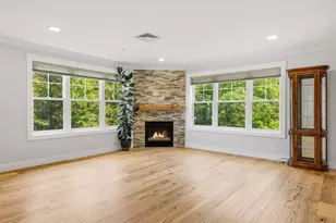 2075 Lafayette Rd, Portsmouth, NH 03801 - Photo 9