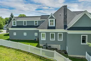 20 Brigham Ln, Portsmouth, NH 03801 - Photo 3