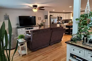 28 Owens Dr, Swanzey, NH 03446 - Photo 5