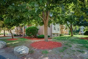5 Lancelot Court, Salem, NH 03079 - Photo 3
