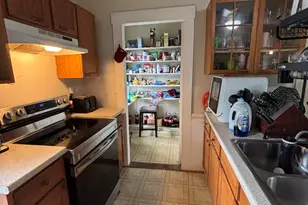 164 Pleasant St, Claremont, NH 03743 - Photo 7