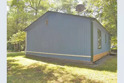 25 Woodlawn Avenue, Hillsboro, NH 03244 - Photo 23