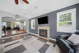14 Brittany Cir, Pembroke, NH 03275 - Photo 11