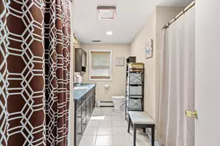 240 Hampstead St, Methuen, MA 01844 - Photo 23