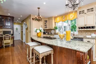 8 Coventry Ln, Derry, NH 03038 - Photo 11