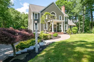 8 Coventry Ln, Derry, NH 03038 - Photo 3