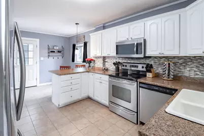 136 Morgan Street, Manchester, NH 03102 - Photo 13