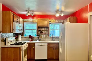 27 Ainsworth Rd, Claremont, NH 03743 - Photo 15