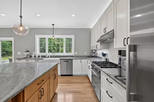21 Walnut Hill Dr, Hooksett, NH 03106 - Photo 11