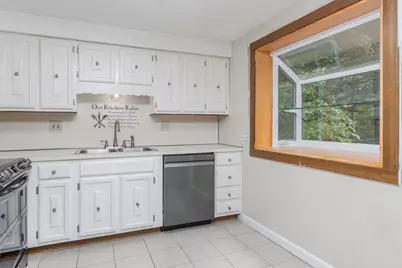 20 Redfield Circle, Derry, NH 03038 - Photo 15