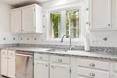 9 King Edward Drive, Londonderry, NH 03053 - Photo 5