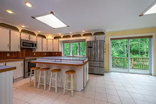 25 Frontier St, Rye, NH 03870 - Photo 5