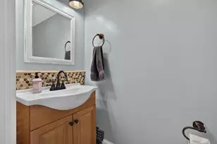 33 Border St, Amherst, NH 03031 - Photo 27