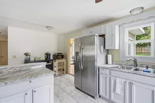 254 Greeley St, Manchester, NH 03102 - Photo 13
